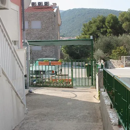 Studio Stari Grad 5697a * Stari Grad (Hvar)